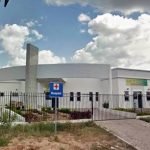 Populares socorre vítima ao hospital após colidir com gado que trafegava na CE-153 em Solonópole SERTÃO CENTRAL