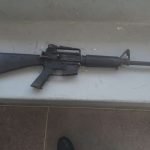 Homem é preso e fuzil é apreendido por policiais do BPRaio em Caucaia PLANTÃO POLICIAL