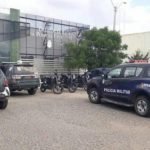 Mulher é presa e menores de idade são apreendidas por tráfico de entorpecentes em Quixadá QUIXADÁ