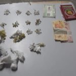 Mulher e dois menores de idade são presos em Morada Nova por tráfico de drogas SERTÃO CENTRAL