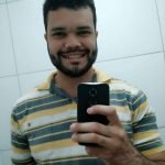 Jovem morre após perder controle de motocicleta e colidir em loja no centro de Quixadá QUIXADÁ