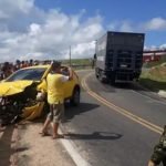 Veículo em alta velocidade perde o controle e colide com caminhão do Exército Brasileiro em Banabuiú SERTÃO CENTRAL