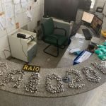 CPRaio captura homem com diversas trouxinhas de drogas na Granja Lisboa em Fortaleza PLANTÃO POLICIAL