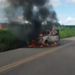 Carro de Paróquia pega fogo e Padre sai ileso, no município de Morada Nova SERTÃO CENTRAL
