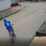 Criminoso armado com uma faca realiza roubo em estabelecimento comercial no centro de Quixeramobim QUIXERAMOBIM