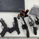 Polícia Civil deflagra operação que resultou nas prisões de oito pessoas e apreensão de dez armas PLANTÃO POLICIAL