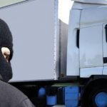 Caminhoneiro é assaltado por grupo de criminosos armados na CE 168 em Pedra Branca SERTÃO CENTRAL