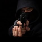 Comerciante é assaltado em seu estabelecimento em Pedra Branca SERTÃO CENTRAL