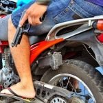 Criminosos roubam motocicleta e abandonam moto roubada no local em Banabuiú SERTÃO CENTRAL