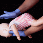 Corpo de Bombeiros do Ceará orienta como agir em casos de engasgo de bebês e crianças TEMA LIVRE