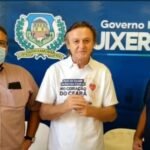 Veja o Vídeo: O prefeito Cirilo pimenta juntamente com secretários de esporte e infraestrutura anuncia revitalização de campos de futebol em Quixeramobim HORA DO ESPORTE