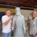 Veja o vídeo: Escultor faz obra de arte de Antônio conselheiro em Quixeramobim QUIXERAMOBIM