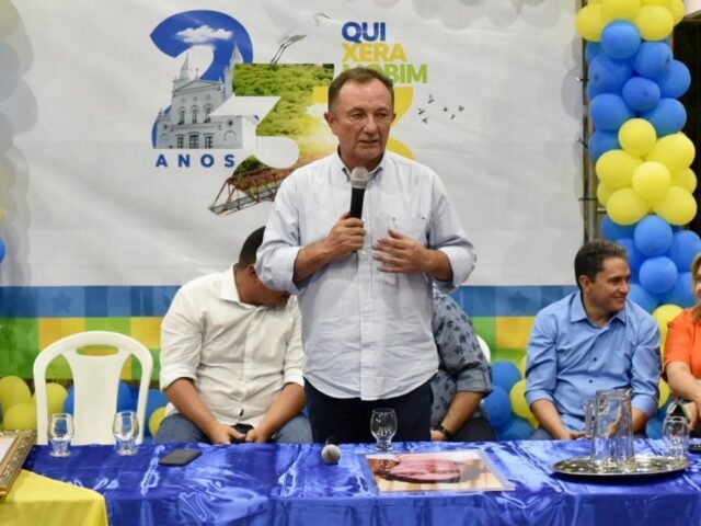 A Prefeitura de Quixeramobim reinaugurou o CRAS I, que leva o nome de Maria Holanda de Oliveira Castro