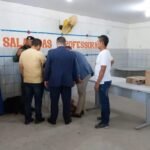 Adolescente faz selfie na urna eletrônica e é obrigada a apagar foto POLITICA