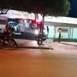Violência em Quixadá: Quatro homens encapuzados invadem residência e homem é alvejado por vários disparos de arma de fogo” QUIXADÁ