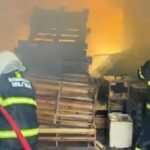 Incêndio de grandes proporções atinge edificação comercial no Centro de Quixeramobim QUIXERAMOBIM