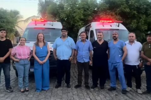 Prefeitura de Quixeramobim adquire duas novas ambulâncias para reforçar saúde no município