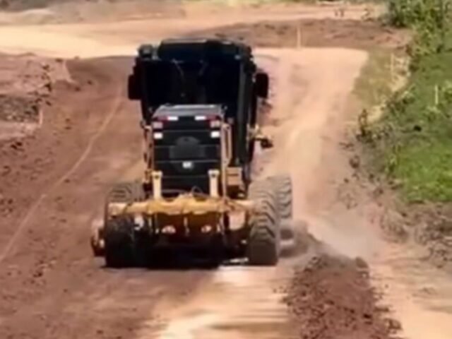 Prefeito Cirilo Pimenta anuncia início de obra que ligará Belém à sede de Quixeramobim por asfalto