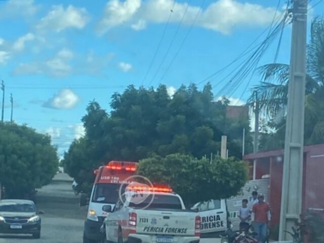 Homem é encontrado morto em residência em Quixeramobim; corpo não apresentava sinais de violência