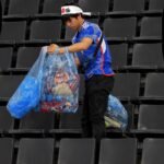 Torcida japonesa dá exemplo de cidadania e limpa estádio após partida contra a Holanda HORA DO ESPORTE