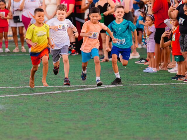Férias Run transforma tarde em festa para crianças e famílias na Praça da Juventude em Quixeramobim