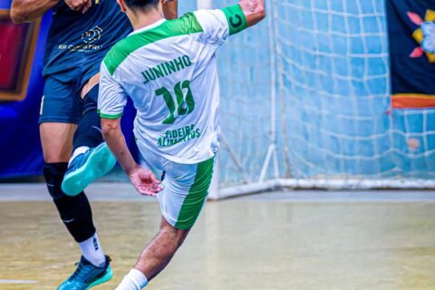 Quatro partidas agitam a 4ª rodada da IV Copa Empresarial de Quixeramobim com muitos gols e equilíbrio