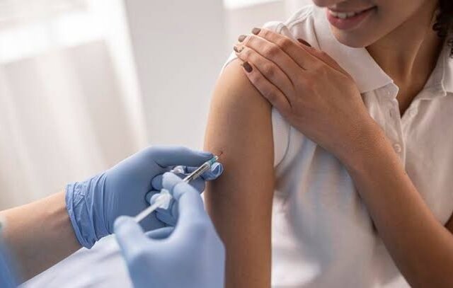  Mais de 1.500 pessoas são vacinadas durante Dia D de Vacinação em Quixeramobim