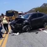 Acidente provoca grande destruição e interdita trecho de rodovia na saída de Quixadá QUIXADÁ