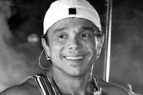 Morre Netinho, cantor de “Milla” e ícone do Axé Music, aos 60 anos